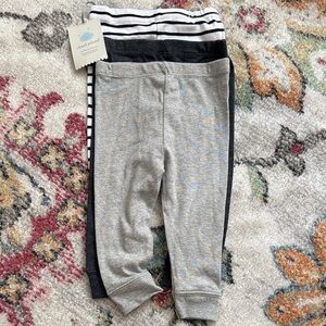 Cloud Island Kids' Leggings Set - Black, White, and Gray